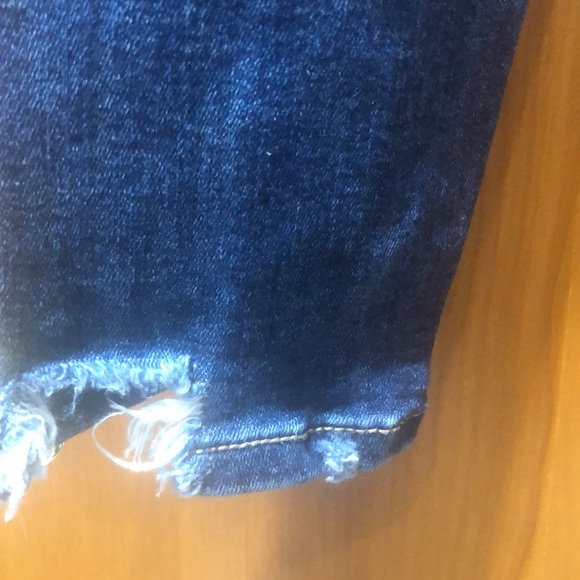 AE never worn women’s size 2 regular ripped jeans - Picture 5 of 8